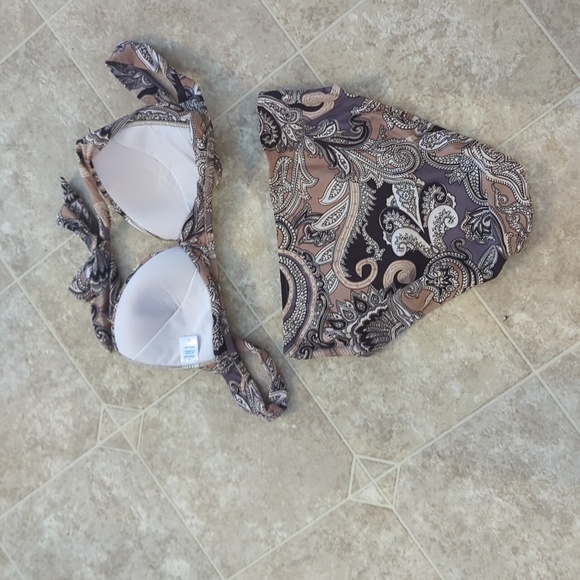 Swim suit - Picture 2 of 7